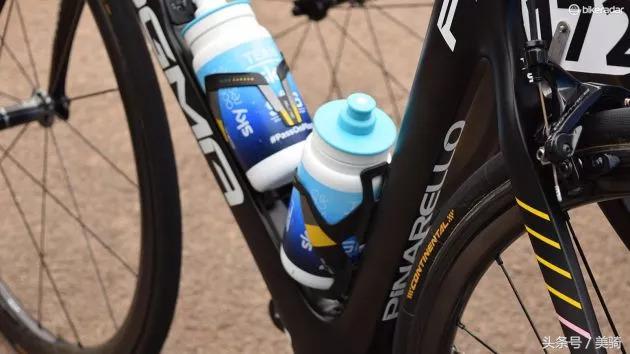 器材盛宴环英国上的车手战车