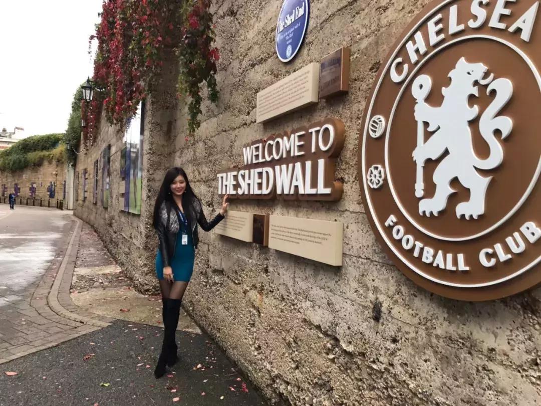 王昊玥英超主持视频,上海英超之夜主持人王昊玥