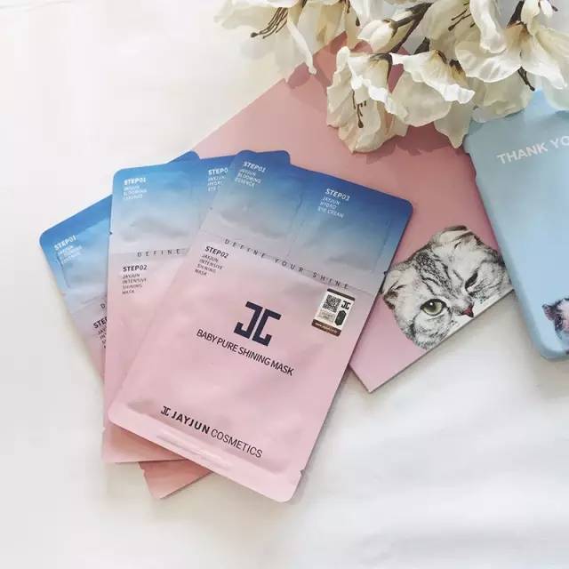 秋风皮肤干燥怎么护肤,秋风吹皮肤干燥