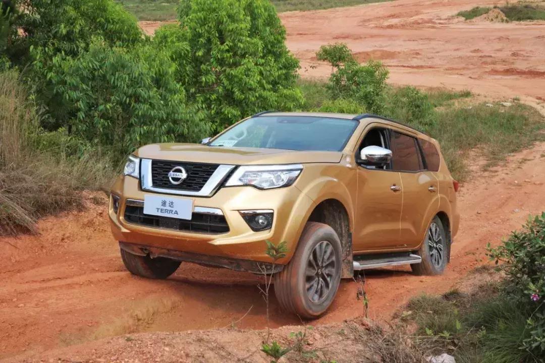 这5款suv硬汉最爱兼顾家用和越野,20万最强四驱suv丰田小霸道