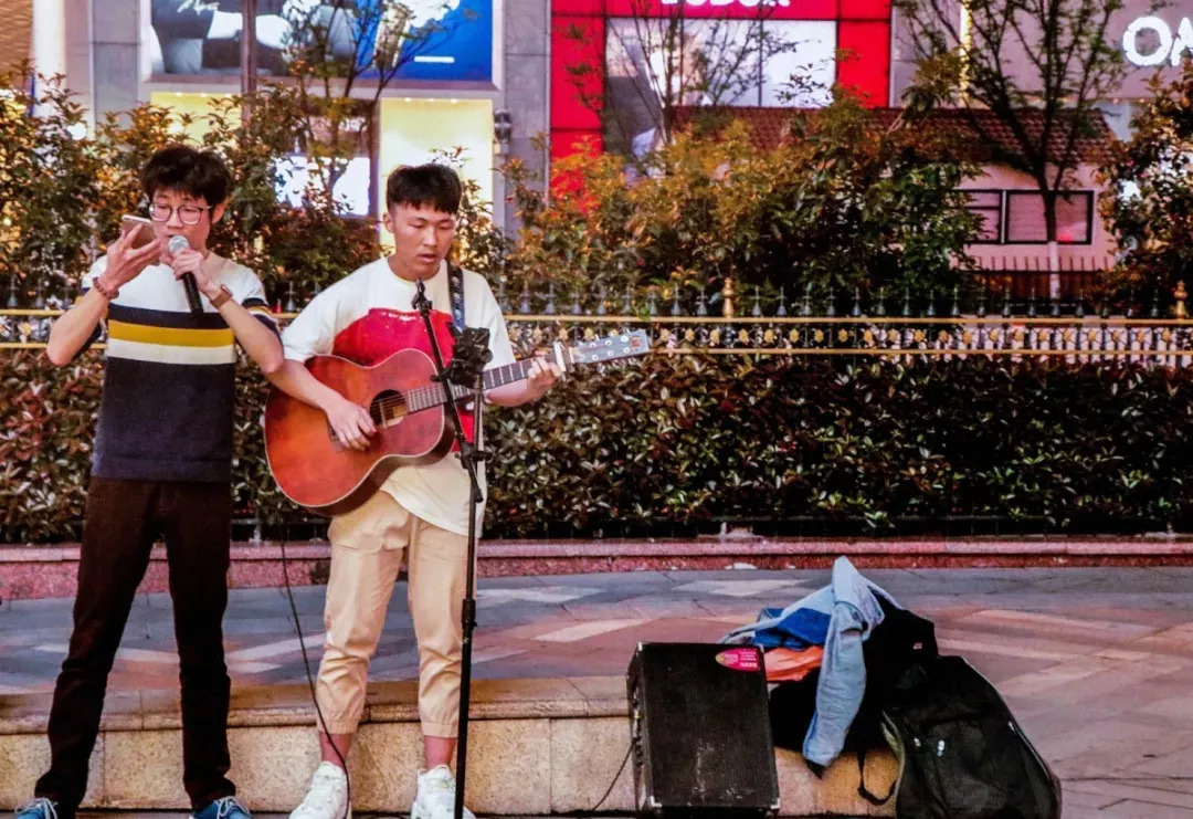 南京的夜晚真实图片,2005年的南京街头真实影像