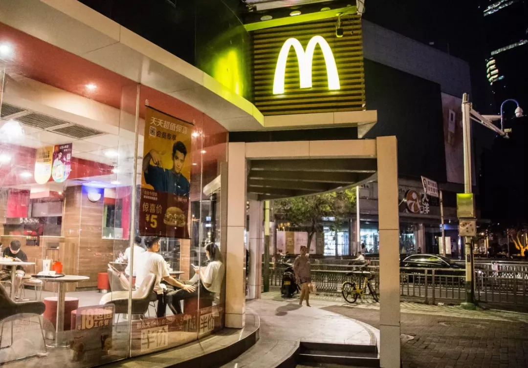 南京的夜晚真实图片,2005年的南京街头真实影像