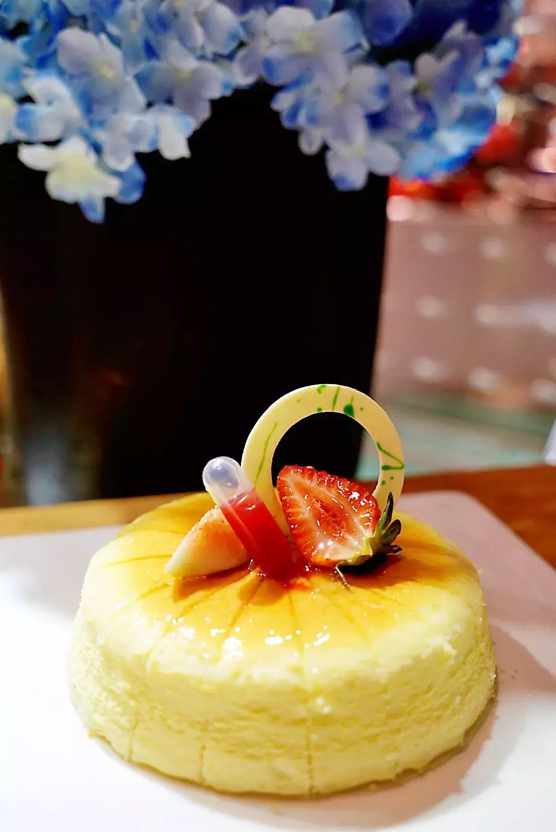 蟹黄的肥美鲜香,蟹黄味蟹香馥郁入口松脆