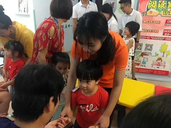 绘本和孩子们共读,国庆绘本故事阅读