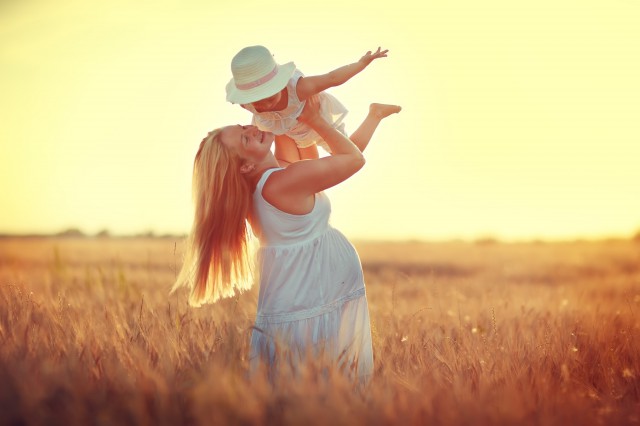 4岁小孩头发稀少怎么变浓密,小孩10岁头发稀少怎么办