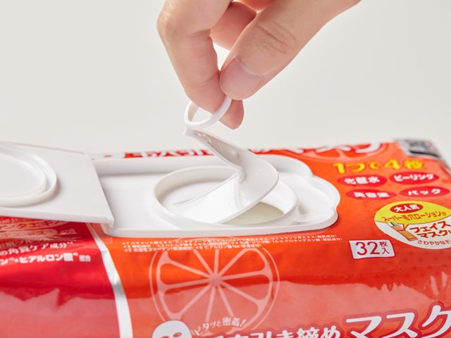 护肤前热敷打开毛孔吸收护肤好物,每天热敷五分钟打开毛孔好吸收