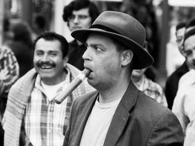 抽雪茄和抽烟一个性质吗,抽雪茄和抽烟