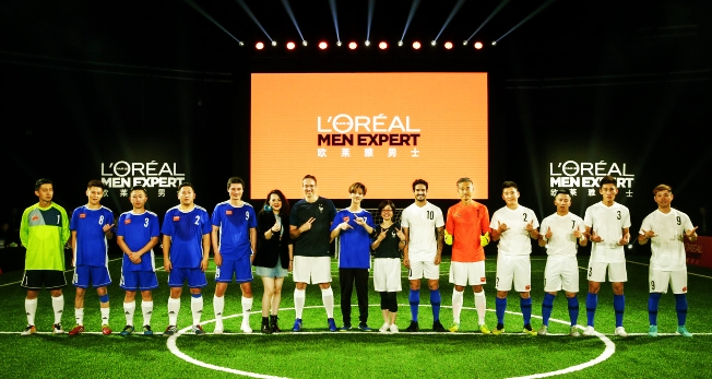 鹿晗对战帕托独进6球,鹿晗进球庆祝的经典动作