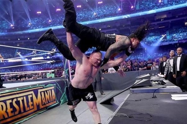 wwe罗曼雷恩斯总决赛,wwe为爱情而战