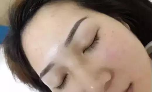 雾状眉跟仿真眉的区别,雾状眉和丝状眉哪个好