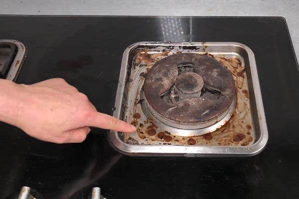 燃气灶火小变大的正确方法,新燃气灶火力太小