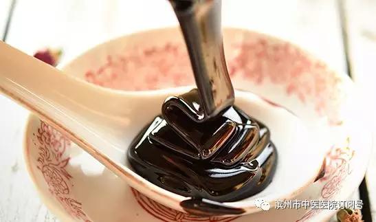 27日，滨州市首届中医药健康养生文化节暨膏方节开幕