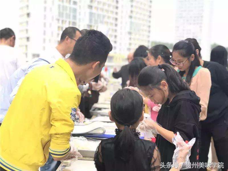 欢度中秋吃月饼,欢度中秋优惠巨献