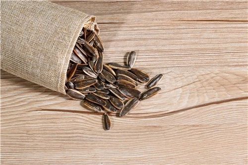 坚果受潮不脆了用空气炸锅几分钟,坚果冷藏后拿出来怎么处理