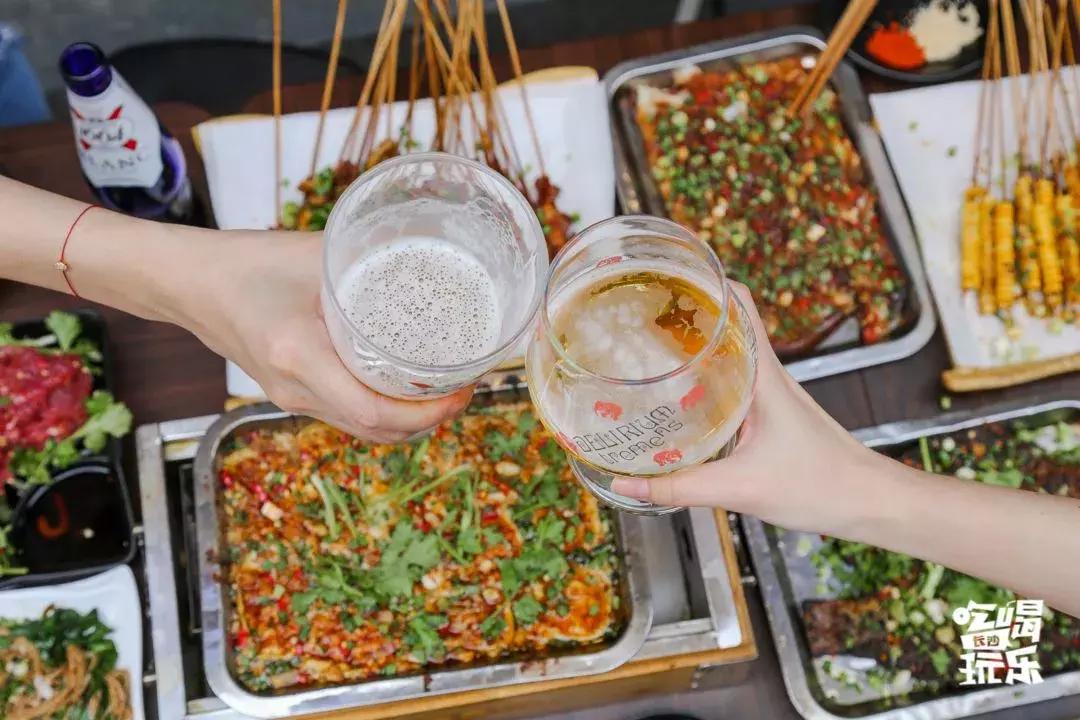 为了一道猪鼻筋,她们频频飞去四川,最后干脆把它带回长沙来了