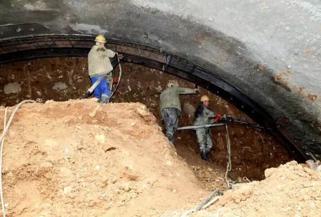 哈佳铁路施工现状,哈佳铁路为什么是动车