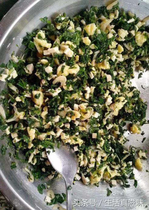 包饺子多余的饺子皮怎样做才好吃,包饺子多下来的面粉做什么