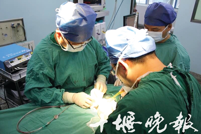 颈动脉血管狭窄头晕脑胀吃什么药,颈动脉天生血管细头晕怎么治疗