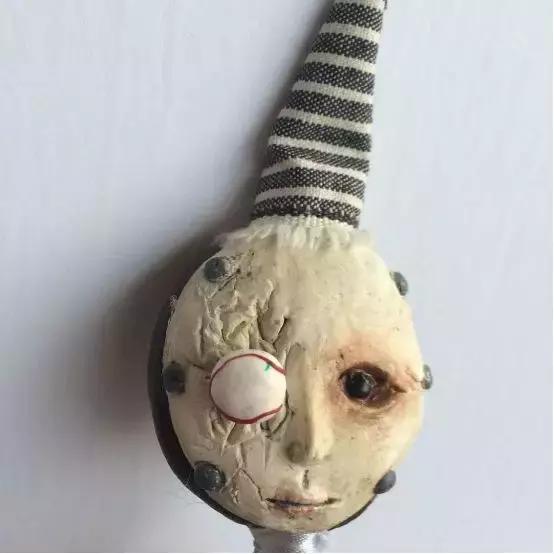 12岁男孩用捡来的破烂，打造出一个暗黑王国，吓哭一票成年人……