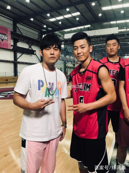 陈以谢打篮球视频,陈以谢扣篮视频集锦