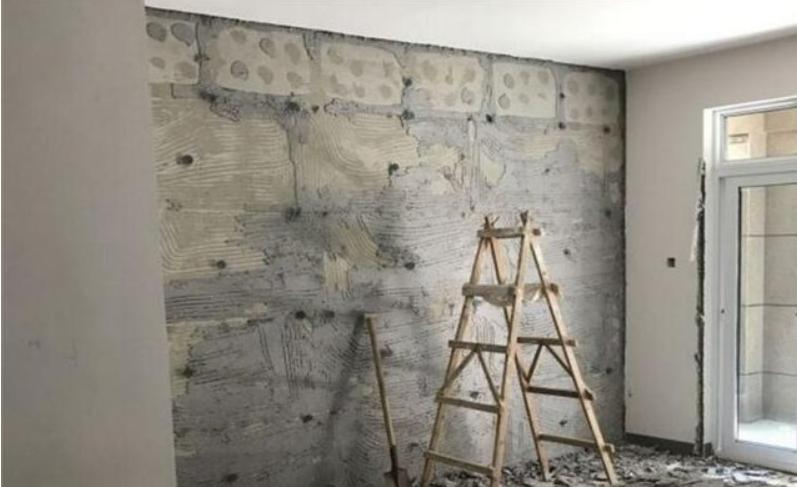 师傅说阳台上瓷砖要铲墙皮,师傅说铲墙皮没必要吗