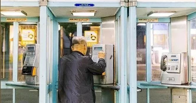 许巍老了多了份沧桑感,许巍是个历经沧桑又怎么样的人