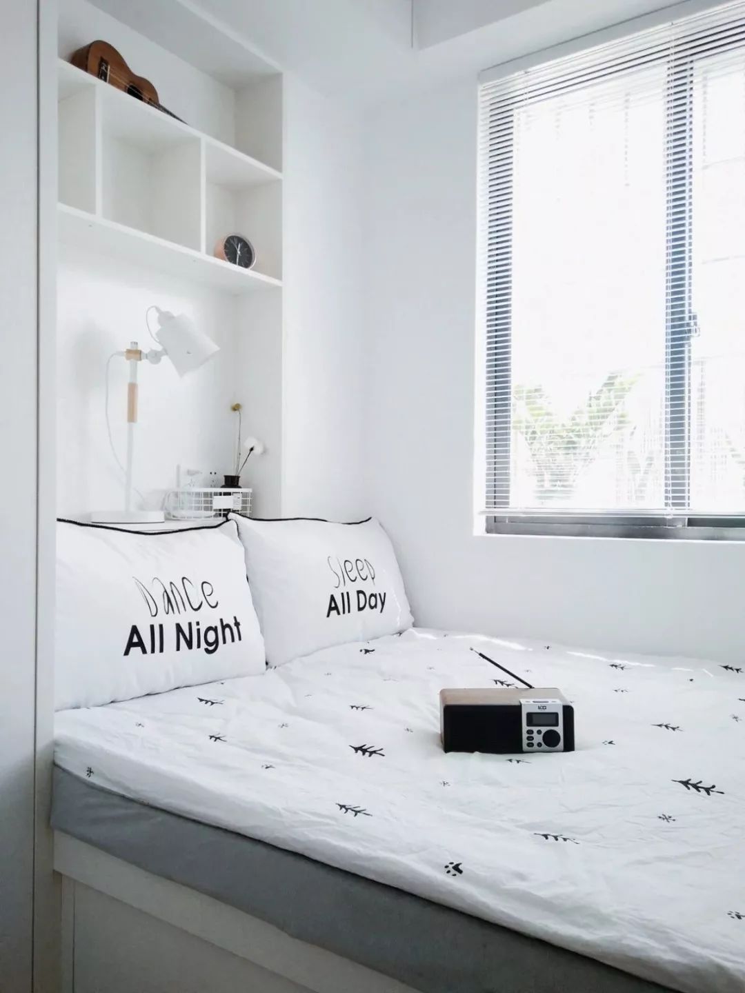 卧室装修窗户怎么装,客厅与卧室之间的窗户怎么装修