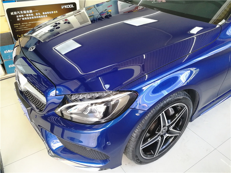 11款奔驰c200有镀膜玻璃吗,奔驰c200电镀蓝银金车膜