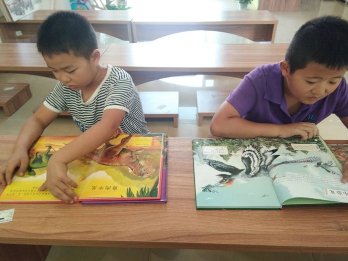 壹知书屋,壹知书店