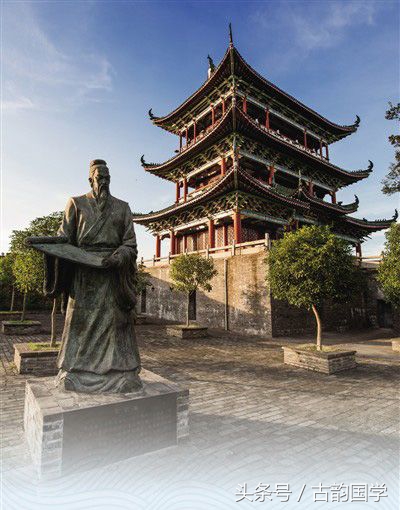 描述亭台楼阁的诗文,对于古代亭台楼阁的描述