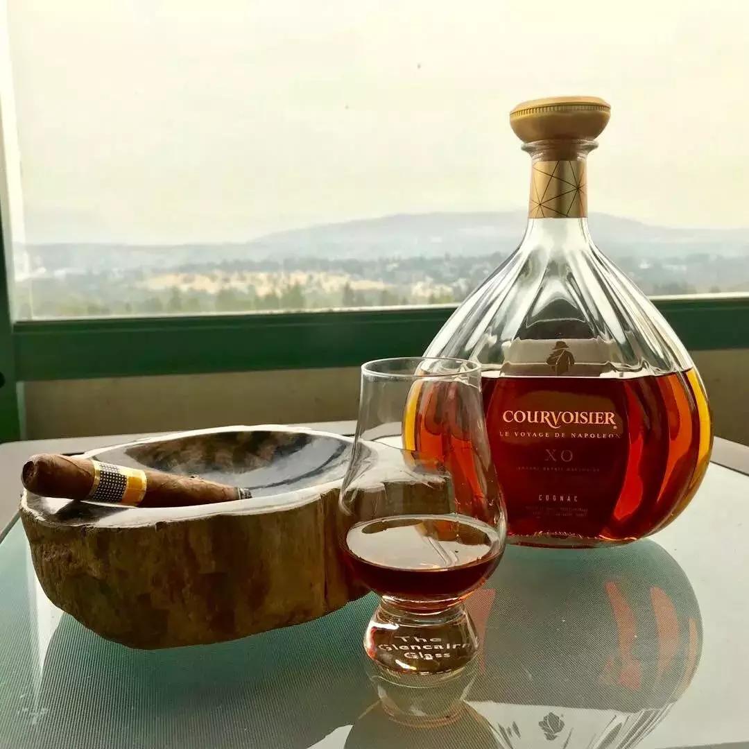 拿破仑xo和轩尼诗vsop哪个口感好,拿破仑vsop干邑白兰地好喝吗