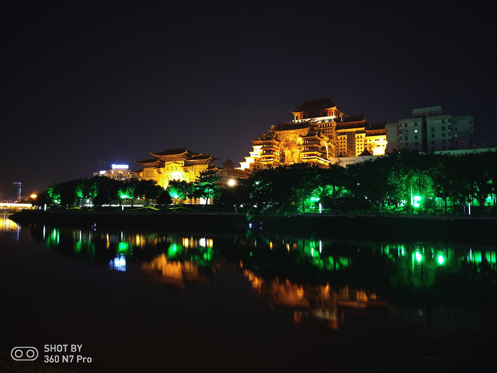 360n7pro跟哪款手机对比功能,360n7pro值得入手吗