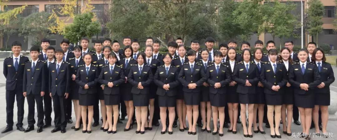 如何在国际邮轮工作,年薪百万可以去游轮旅游