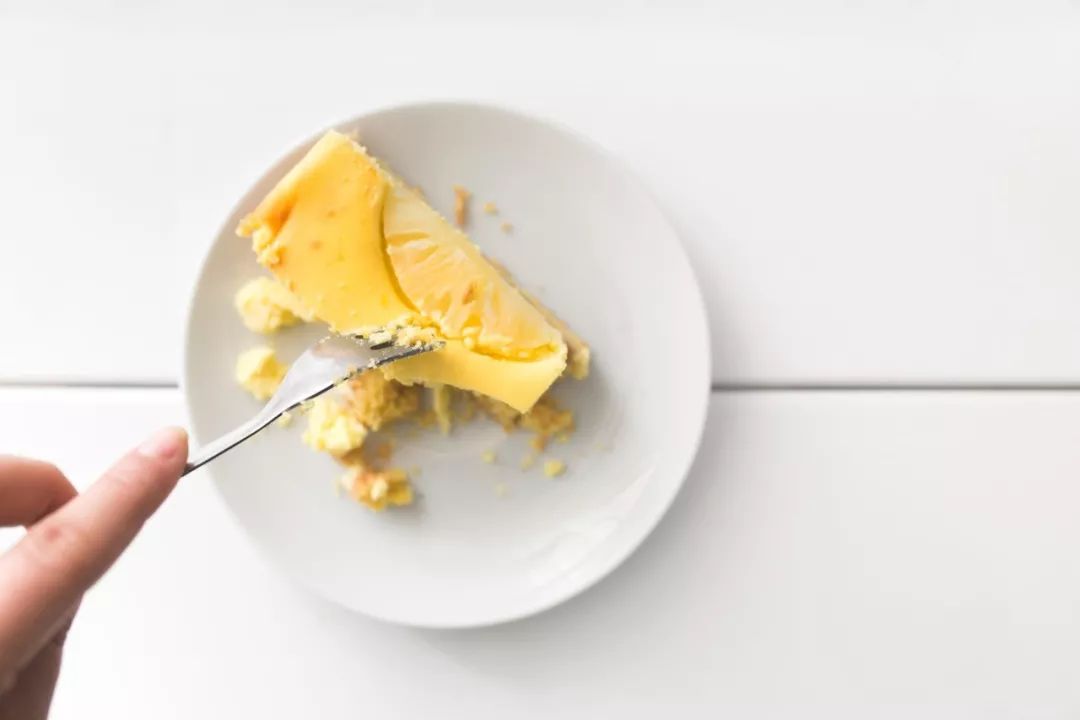 孕早期饿得快一饿就孕吐,孕初期一饿就想吐饿得很快