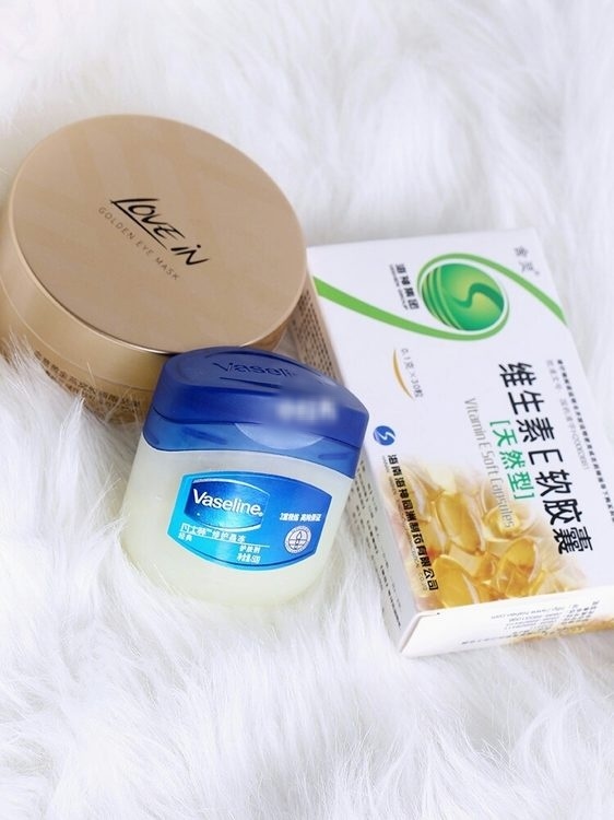 凡士林如何去眼袋细纹,凡士林晶冻怎么用去眼袋细纹