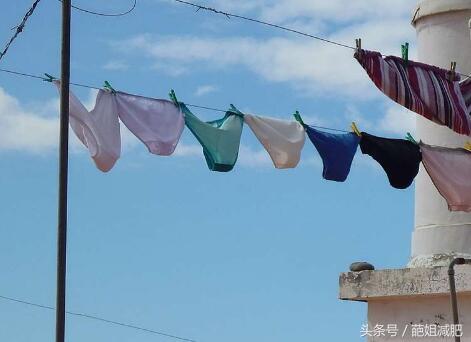 妇科医生：女性*裤内**上有这些小痕迹，警惕是妇科疾病的危险信号