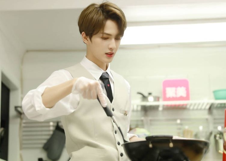 朱正廷微博超话截图,朱正廷看黑历史找人算账