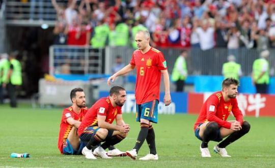 回顾西班牙历史和最佳阵容,西班牙足球21世纪最强阵容