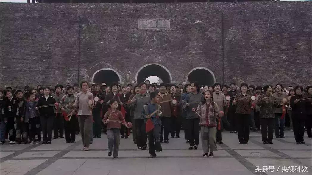 希望的田野上歌曲,希望的田野电视剧