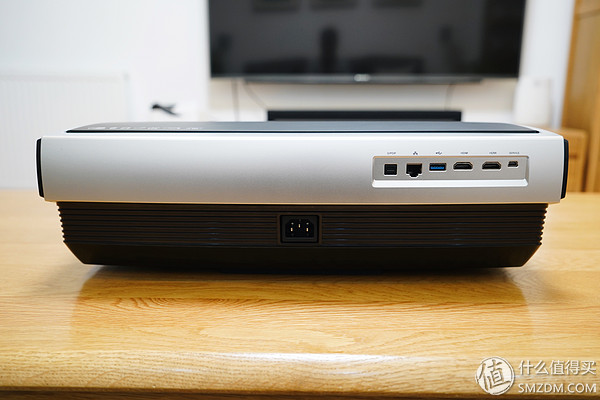 坚果sk120寸激光电视,坚果激光电视u1值得买吗