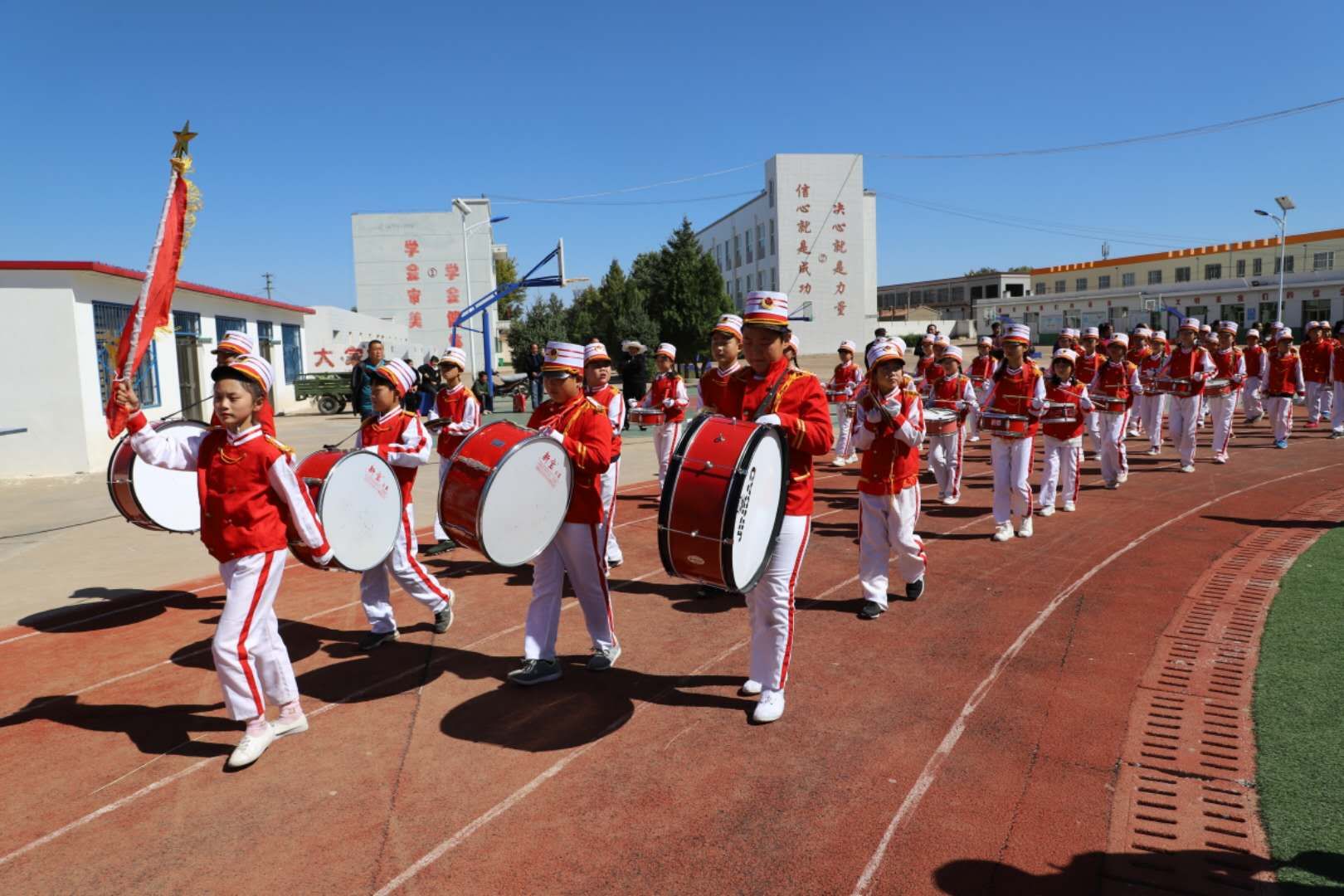 高山中心小学第18届田径运动会,龙泉镇中心小学春季田径运动会