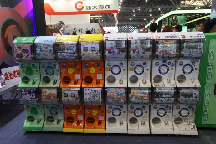 家庭条件一般的人适合玩手办吗,15岁以下为什么不能玩手办