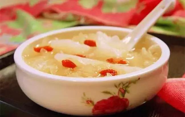 喝了一碗蒸大蒜水,喝了蒸蒜水恶心