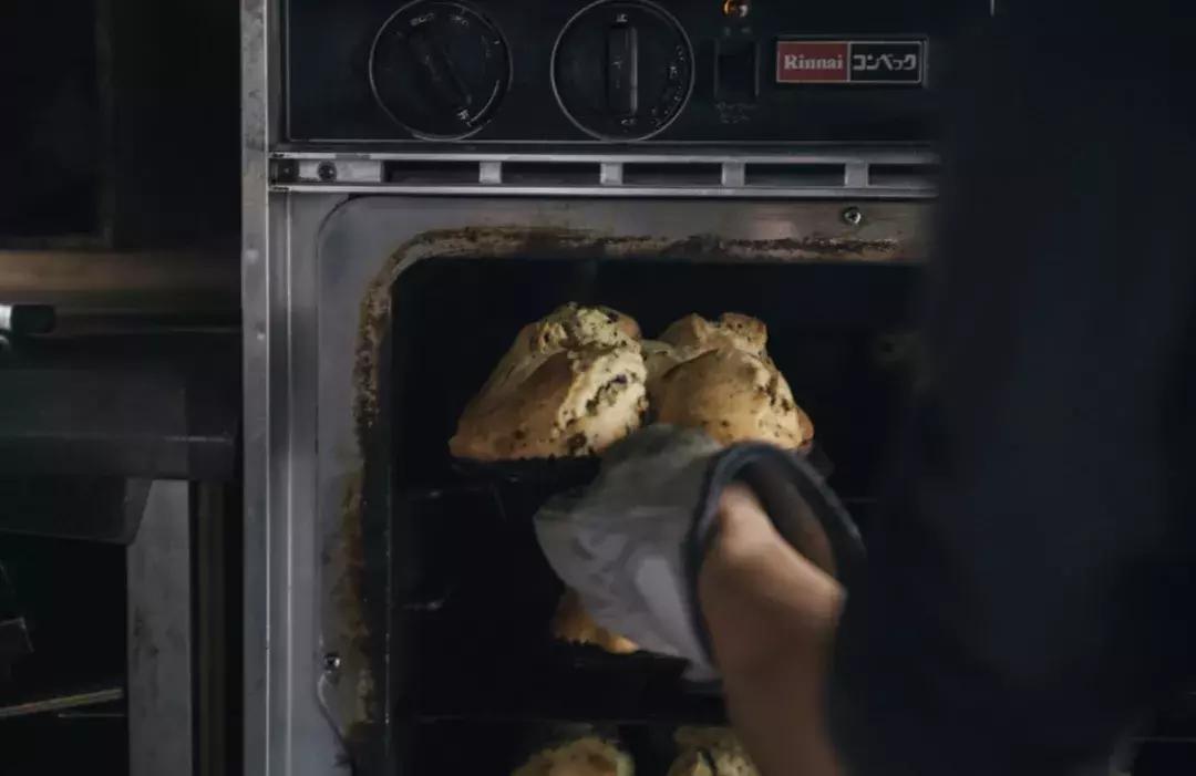 石窑面包店内实拍视频,天然酵母的石窑面包店
