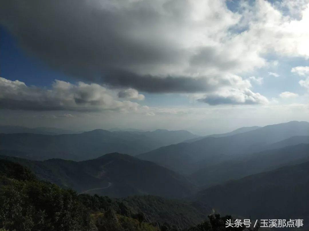 出门怕堵，在家无聊，只用89元就可以走完玉溪这些景区！