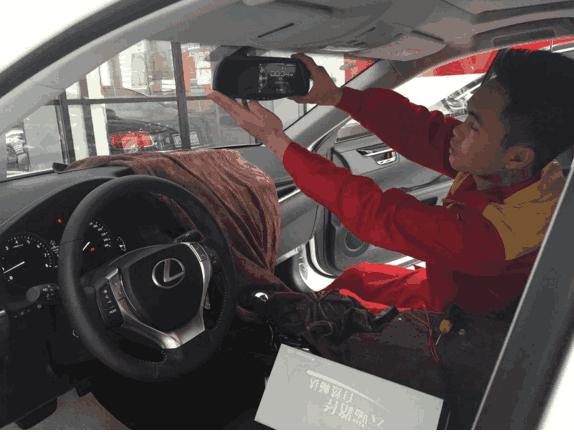 停车被刮蹭车主无责怎么处理,违法停车被刮蹭对方不承认