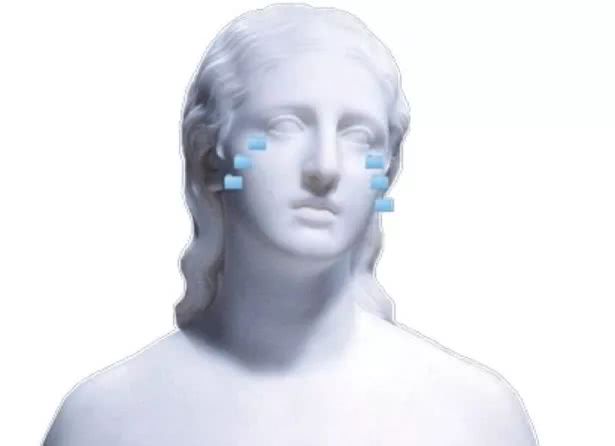 牙刷上抹杀虫剂，化妆水放消毒剂你永远不知道身边人到底是人是鬼