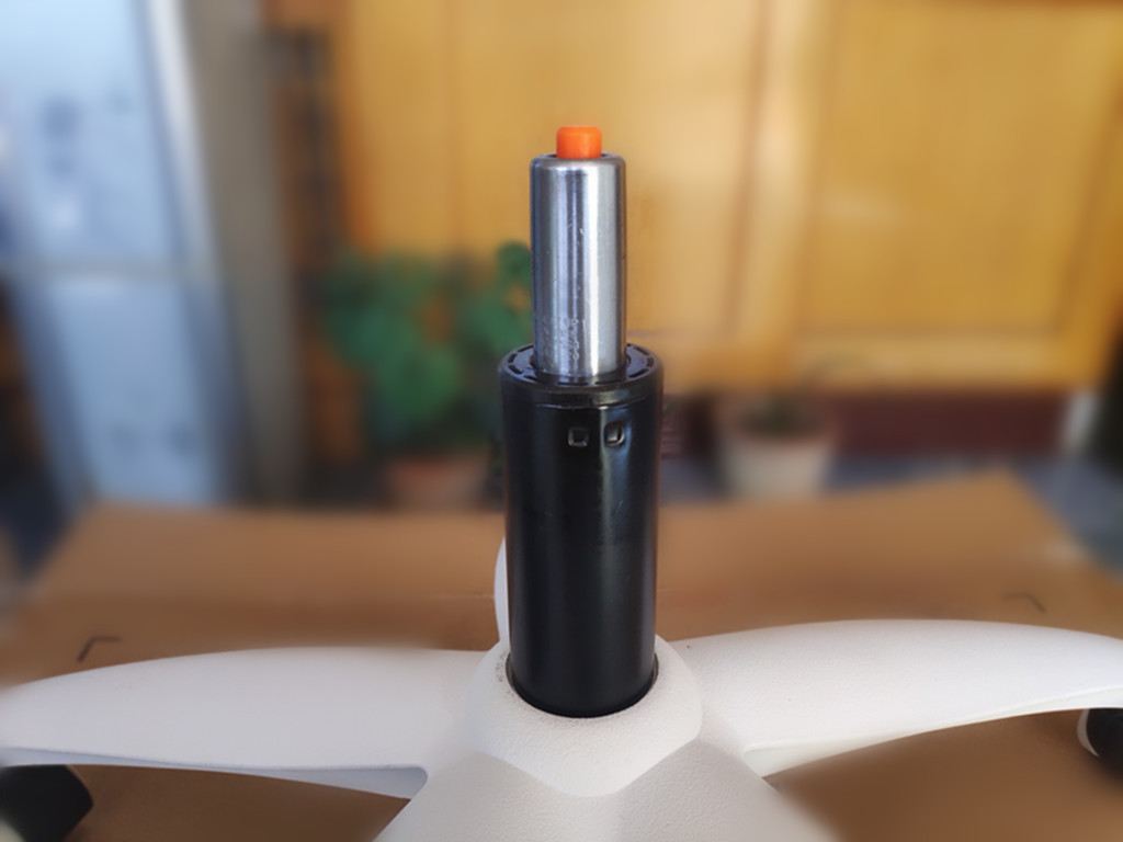 椅子中的战斗椅，春夏秋冬，一椅相伴！黑白调体验