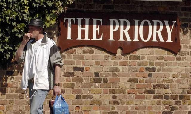 他是英格兰天之骄子，更是中国西北足球的希望