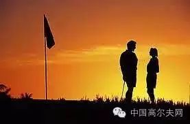 高尔夫果岭外标记球规则,高尔夫风尘子规则详解